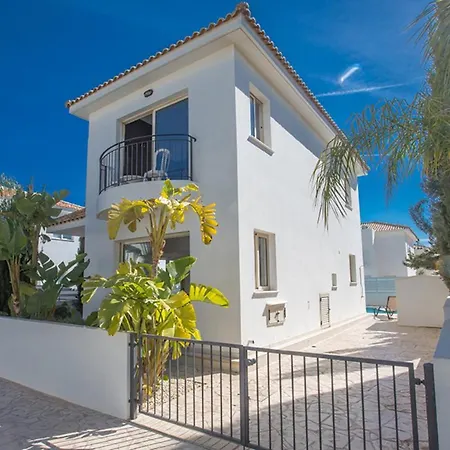 Villa You Will Love This Luxury 3 Bedroom Holiday In With Private Pool 1289 Paralimni