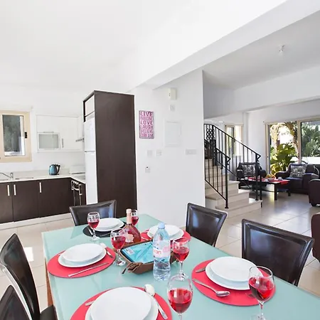 You Will Love This Luxury 3 Bedroom Holiday In With Private Pool 1289 Paralimni